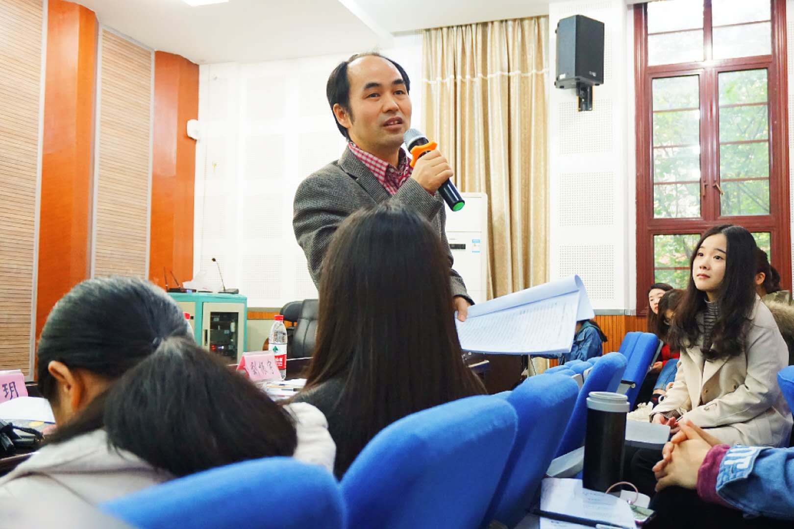 肖伟胜教授.jpg