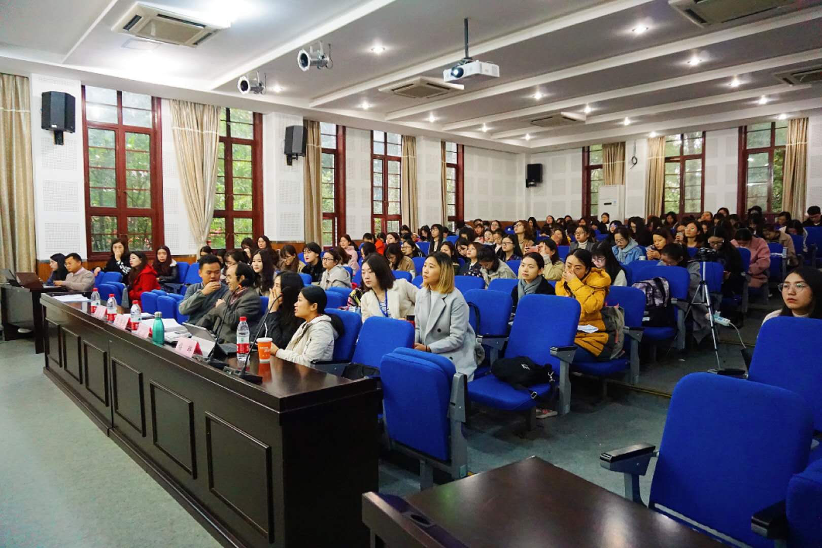 成果会现场.jpg